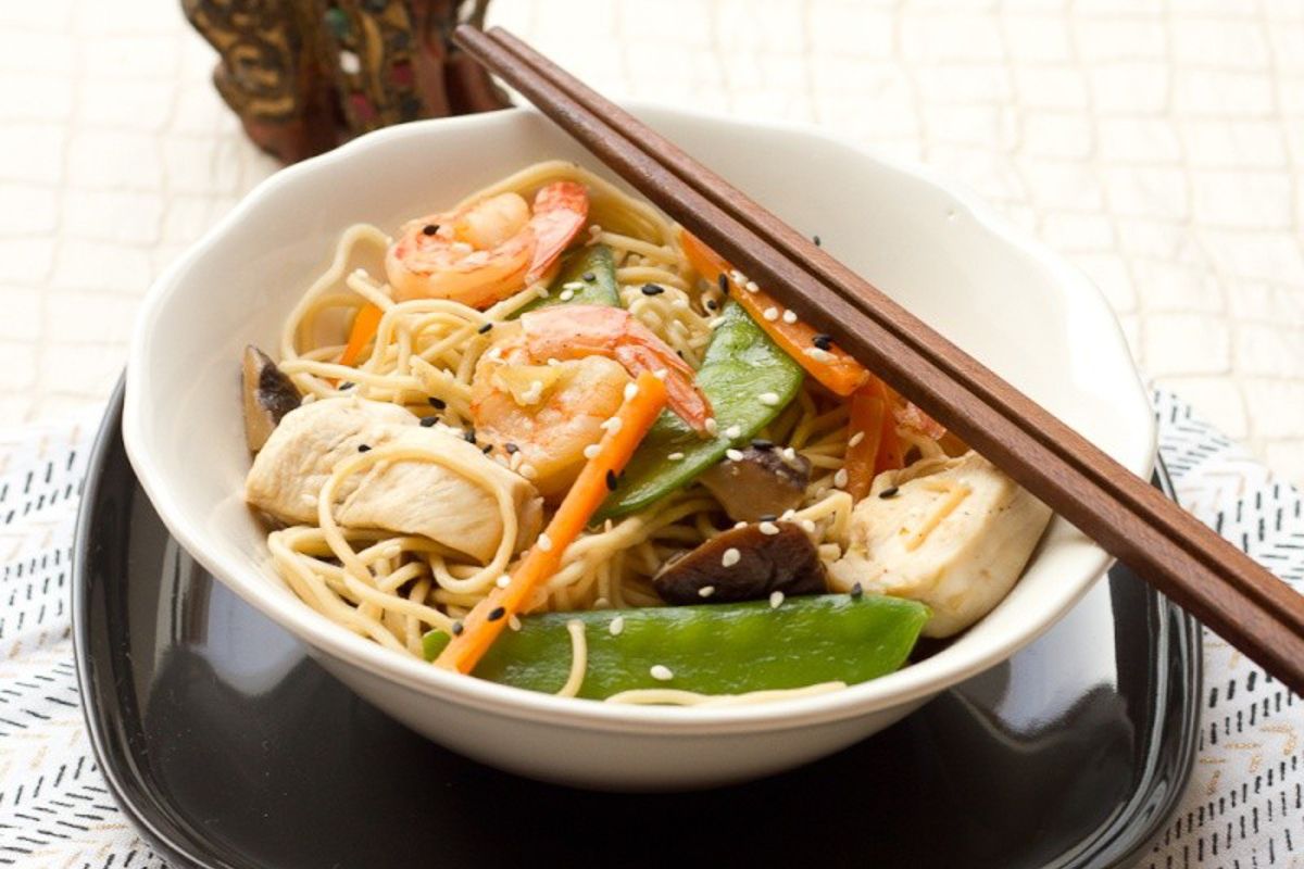 Nouilles sautées asiatiques : un délice rapide