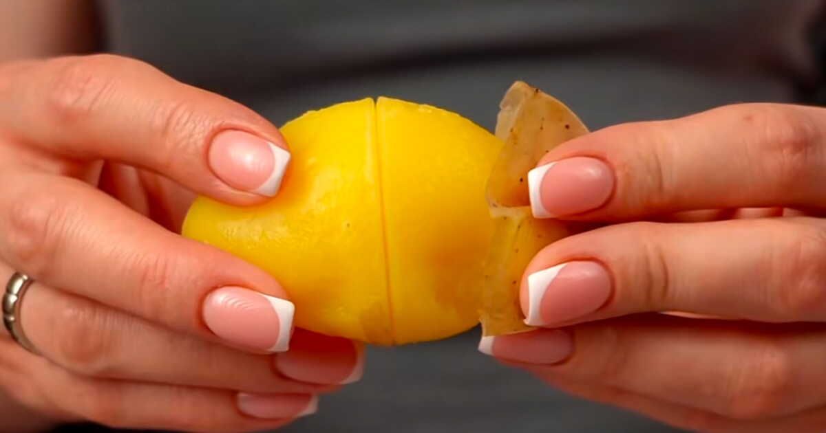 Éplucher des pommes de terre en un clin d'œil : la méthode qui va changer votre cuisine