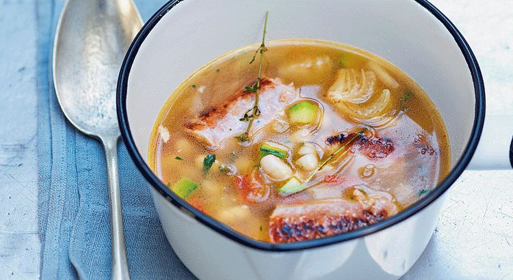 Soupe de haricots à la saucisse de Toulouse