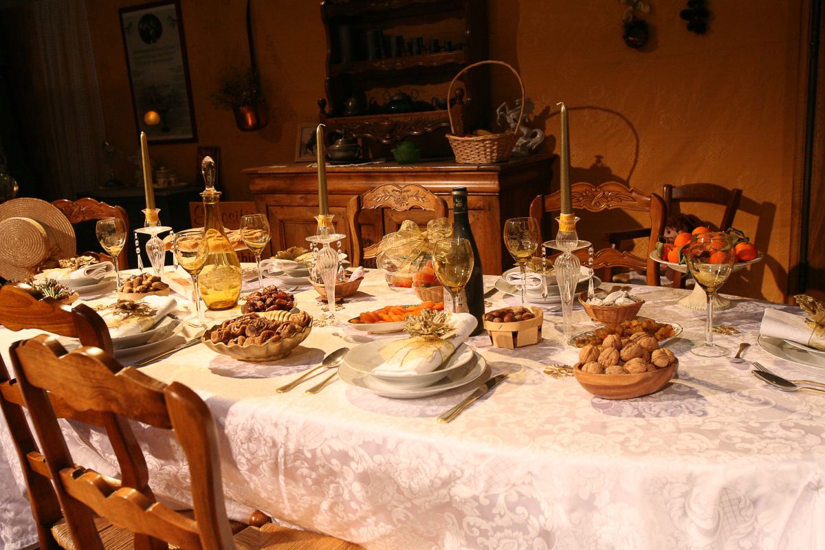 La magie des 13 desserts de Noël : une tradition provençale pour le bien-être