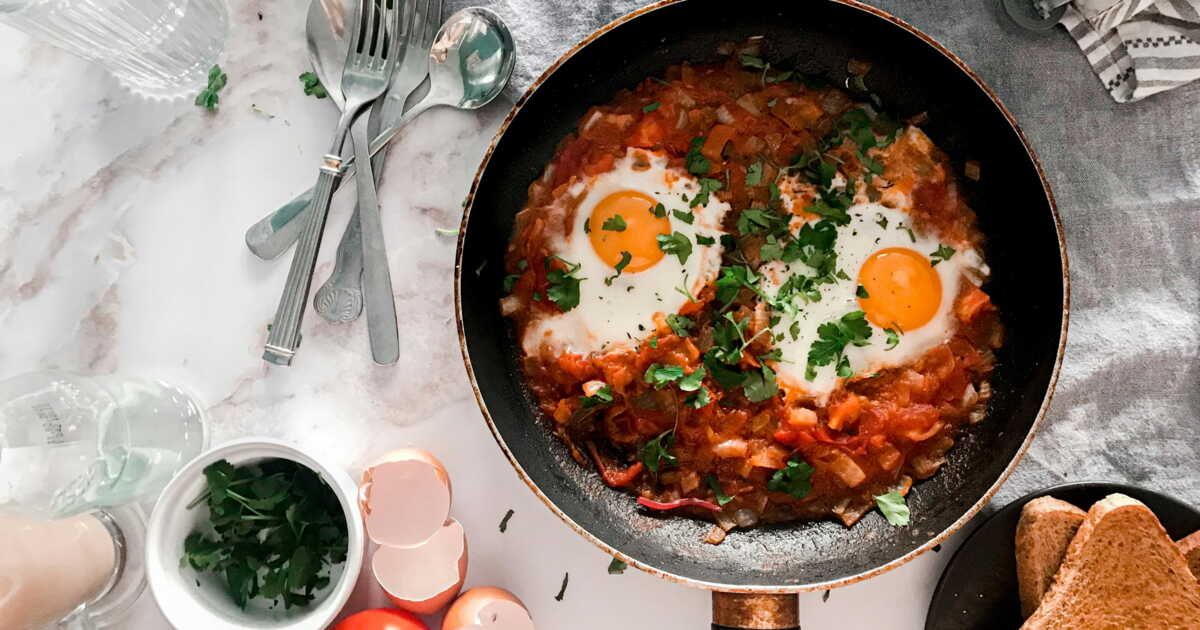 Découvrez la chakchouka à la saucisse qui ravira vos convives
