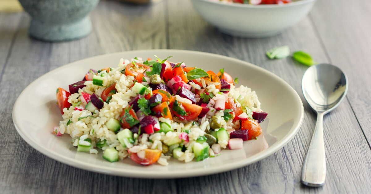 découvrez des salades de riz rafraîchissantes pour des repas sains