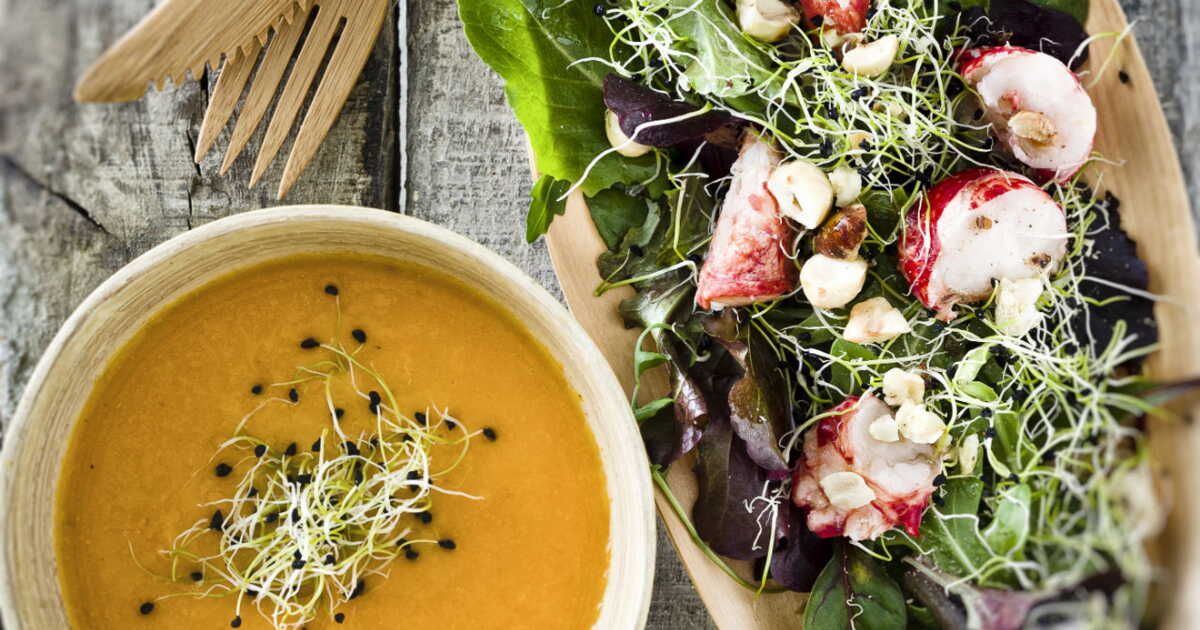 Une salade de homard croquante aux noisettes qui va vous séduire