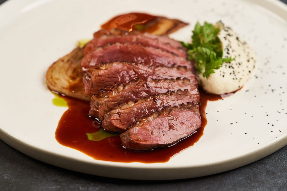 Philippe Etchebest dévoile sa sauce vedette pour viandes et poissons