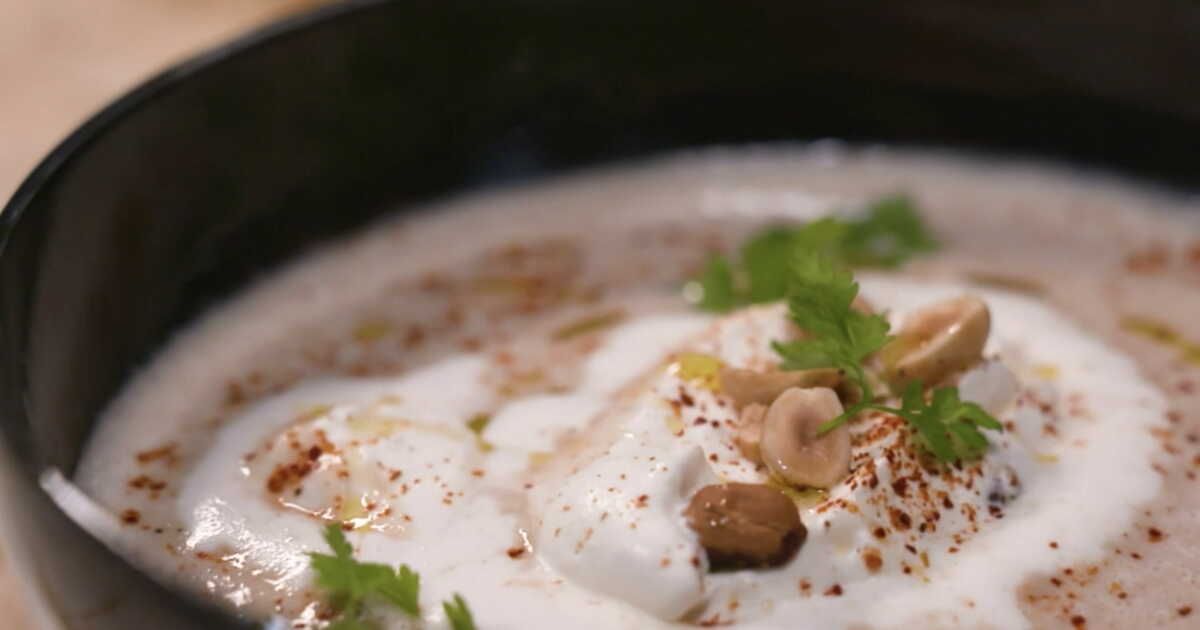 La soupe de châtaignes au gingembre par Cyril Lignac : une recette réconfortante