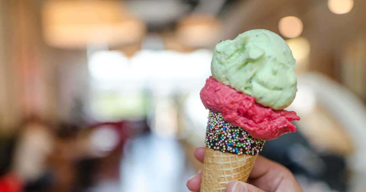 découvrez l'art de savourer une glace cet été