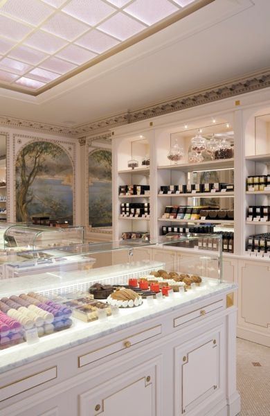 La nouvelle collection printanière de pâtisseries chez Angelina Rive Gauche