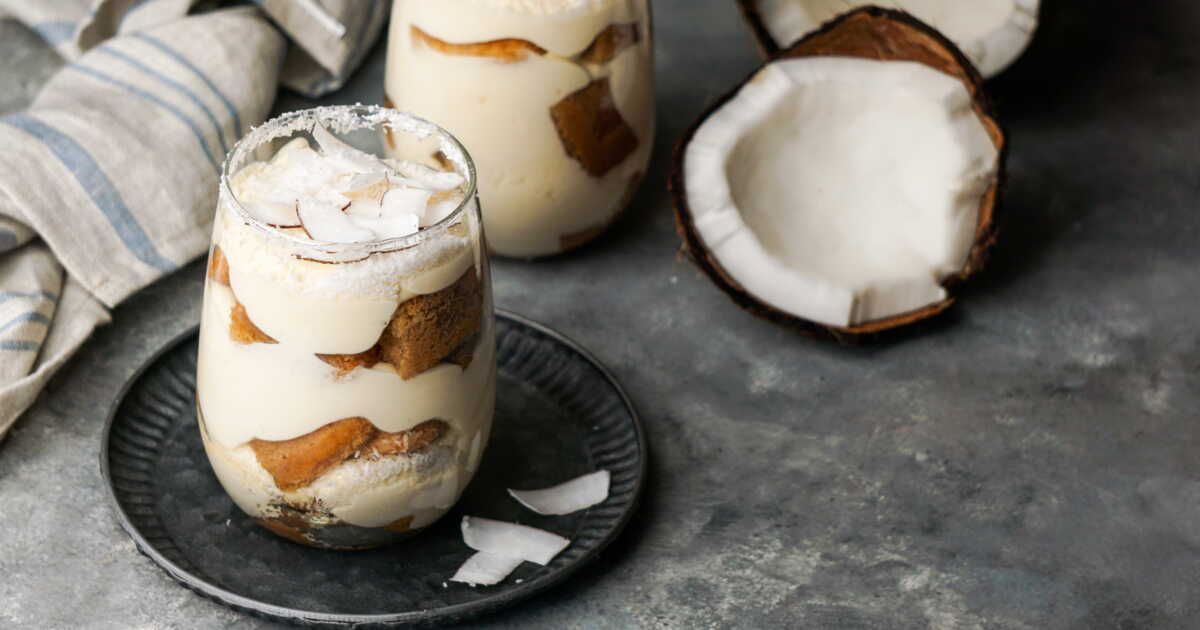 Une évasion tropicale : le tiramisu à la noix de coco qui fait rêver
