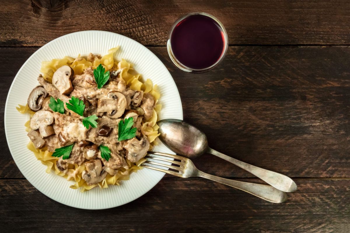 Cyril Lignac vous fait découvrir l'Alsace avec sa volaille au Riesling et ses spätzles