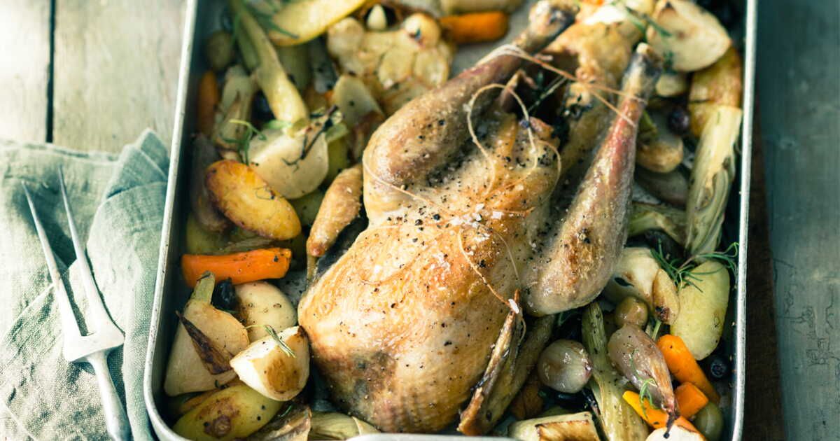 La pintade rôtie aux jeunes légumes : un délice à savourer