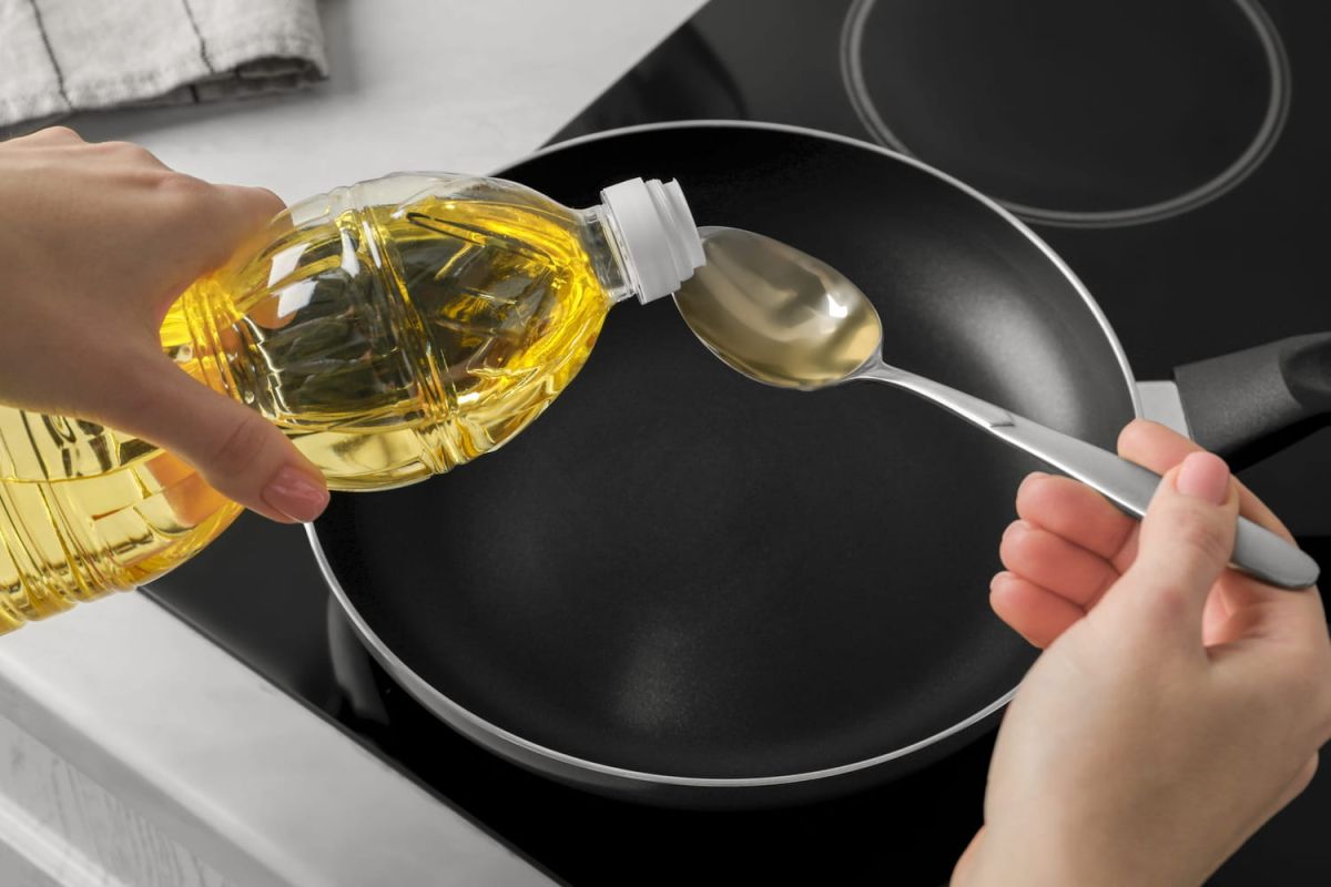 une huile végétale à éviter en cuisine : attention aux dangers