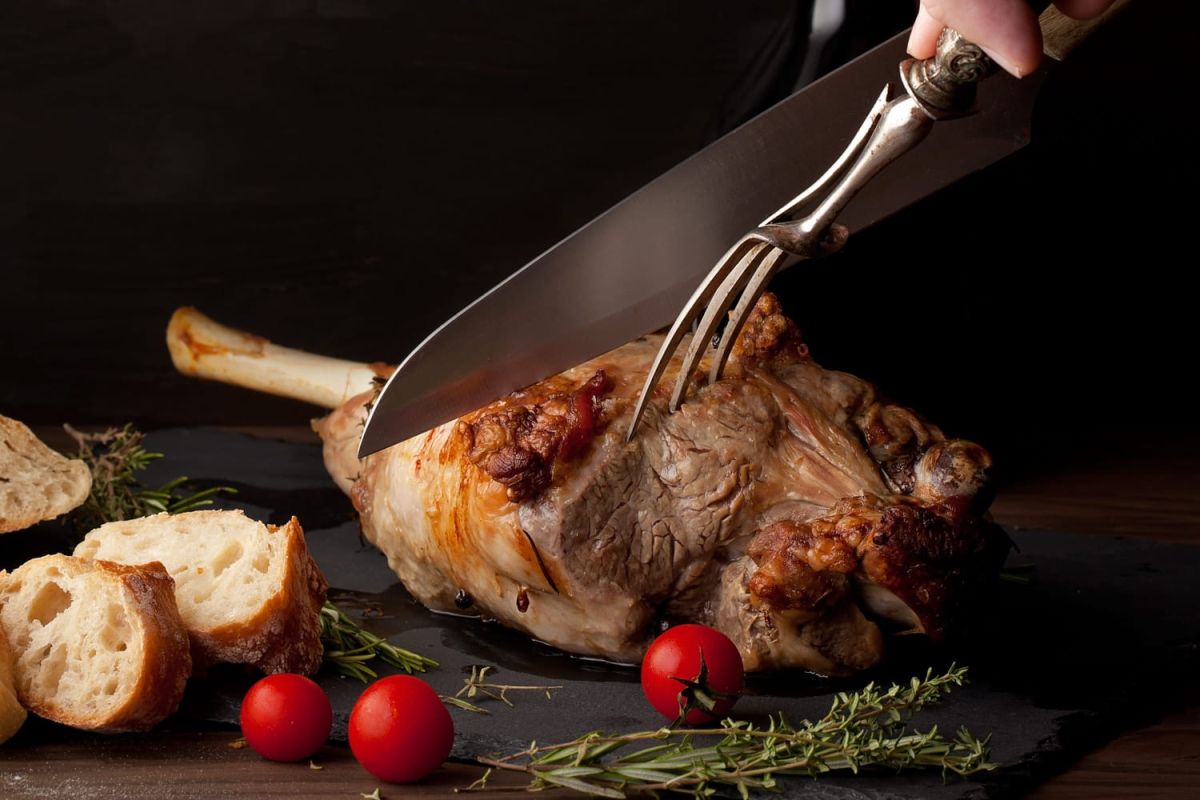 Comment couper un gigot d'agneau ?