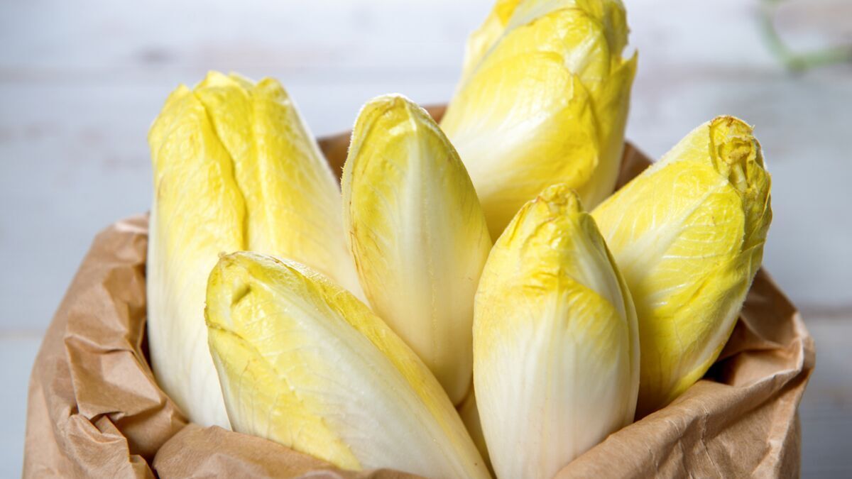 Les astuces de Cyril Lignac pour des endives délicieuses sans amertume