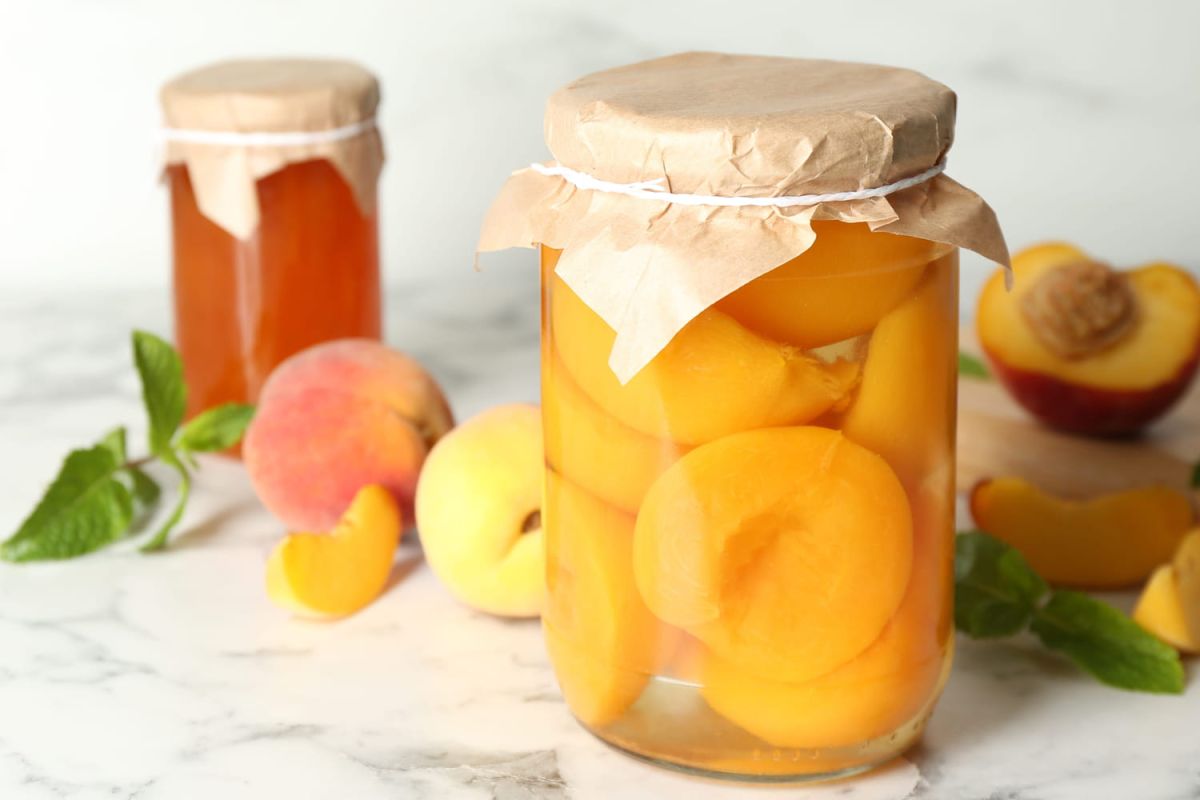La méthode infaillible de Philippe Etchebest pour conserver les fruits d'été toute l'année