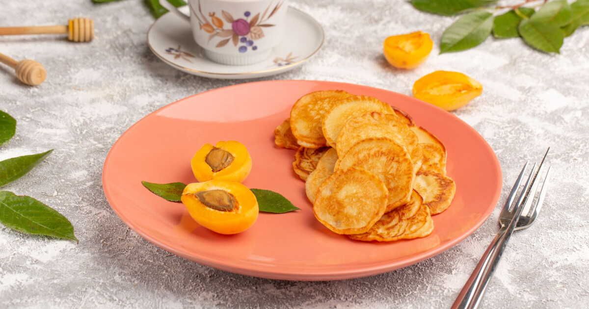 Dégustez des pancakes moelleux aux abricots : le délice estival incontournable