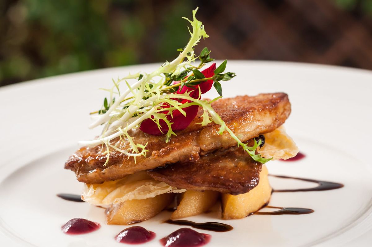 Révélez les secrets d'un foie gras poêlé parfaitement doré