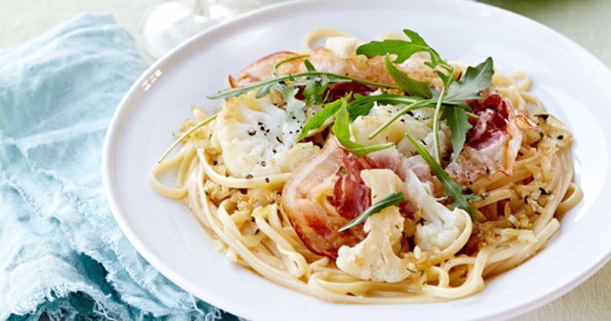 Un délicieux voyage culinaire : linguine à la pancetta et au chou-fleur