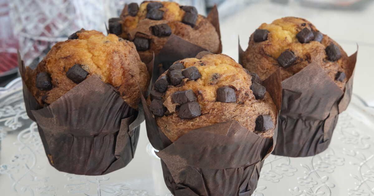 Transformez du papier sulfurisé en moules à muffins avec cette astuce surprenante